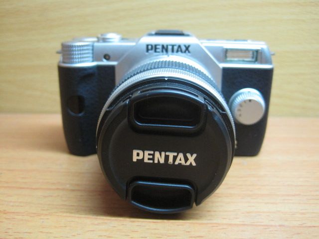Pentax Q10 lens 5-15mm ,màu bạc , mới 99%, zin 100%, hot năm 2013, hình thật giá tốt - 1