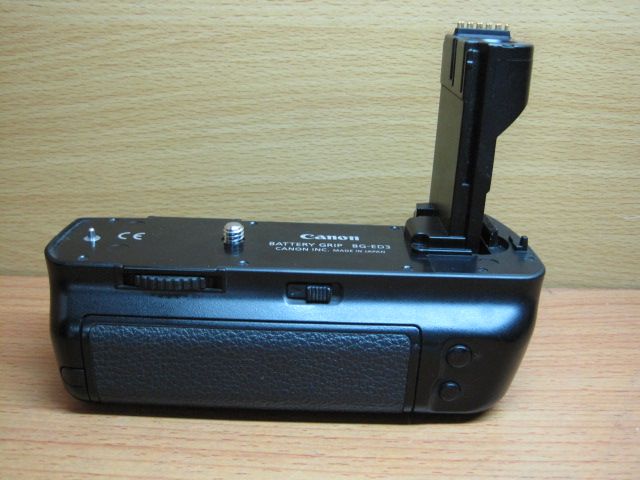 Thanh lý Grip Canon Nikon Sony-60D-D700-D200-D80-A300 ... hình thật nguyên zin .. - 1