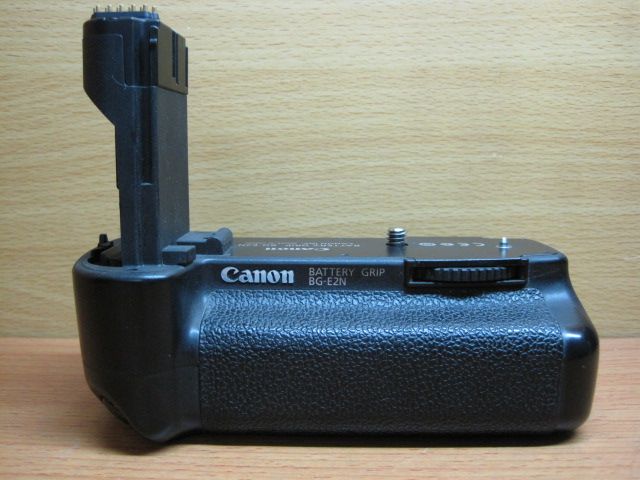Thanh lý Grip Canon Nikon Sony-60D-D700-D200-D80-A300 ... hình thật nguyên zin .. - 4