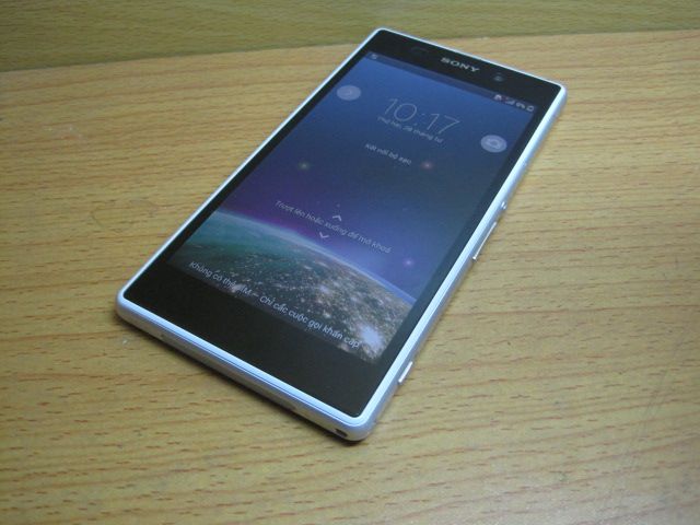 Sony Xperia Z1 C6903 màu trắng còn mới 98% hình thật giá tốt...