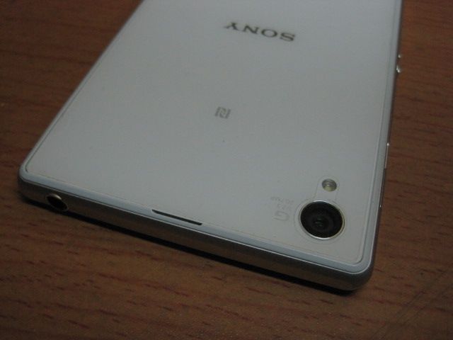 Sony Xperia Z1 C6903 màu trắng còn mới 98% hình thật giá tốt... - 4