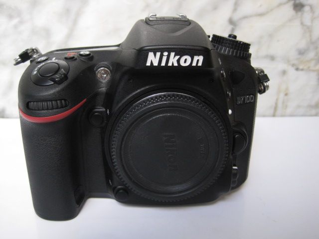 nikon d7100 còn mới 99% + lens 17-55mm f2.8 DX + Flash SB800 hình thật