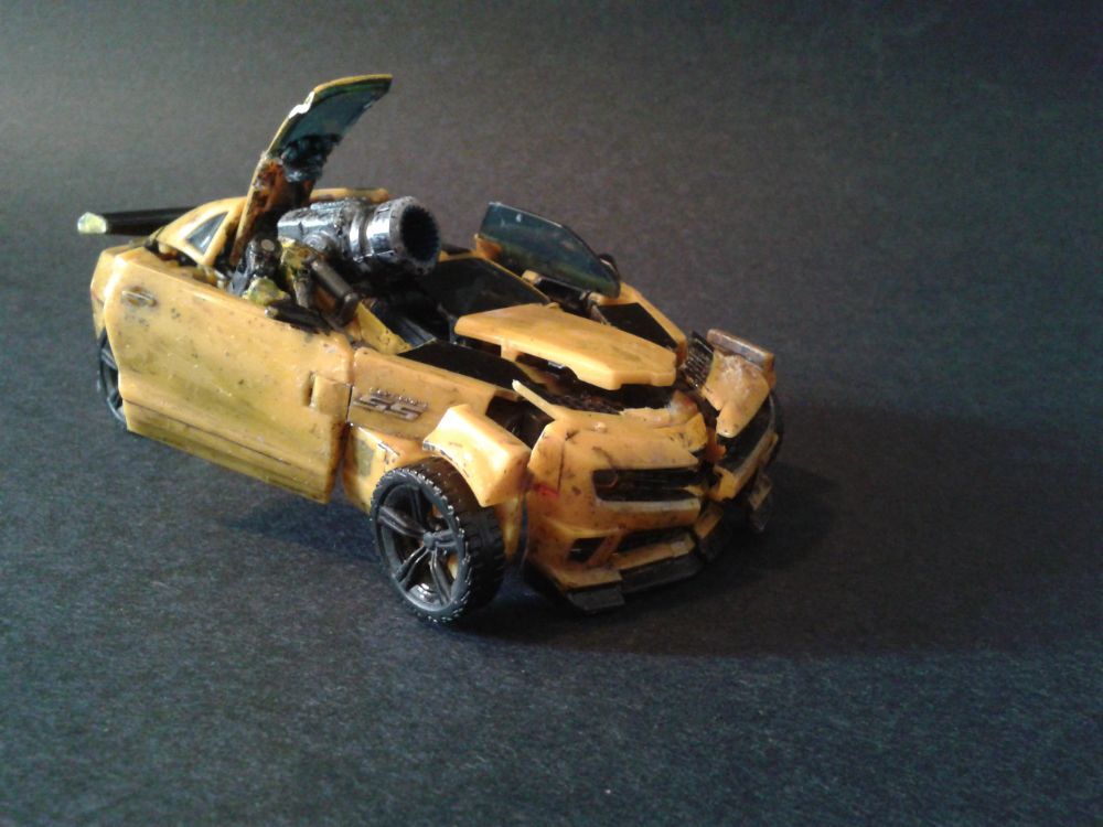 Heavy Scratch: - Dotm Deluxe Bumblebee With Stealth Force Mode 