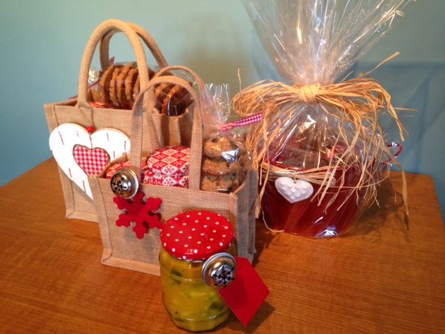 hampers_zpsbf54e391.jpg
