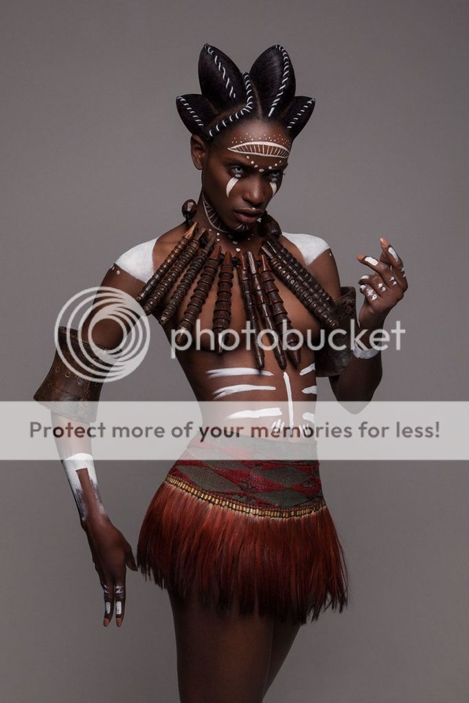  photo 8510960-afro-hair-armour-collection-2016-lisa-farrall-luke-nugent-16-586f478ee65fb__880-1484056424-850-24026ef48f-1484145598_zpstyfmgw0x.jpg